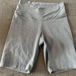 Old Navy Active Women's Shorts in Heather Olive Color